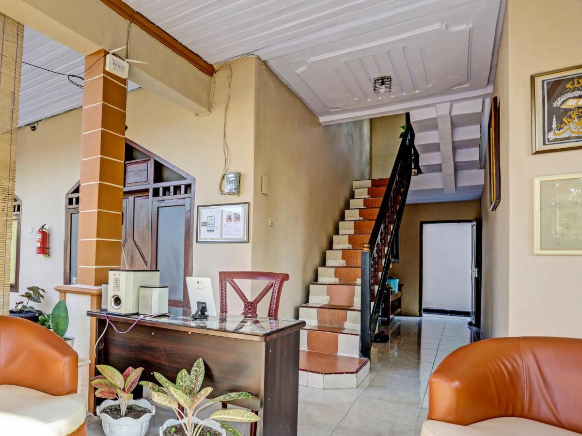 Oyo 91261 Cita Suraya Homestay Banyuwangi  Eksteriør bilde